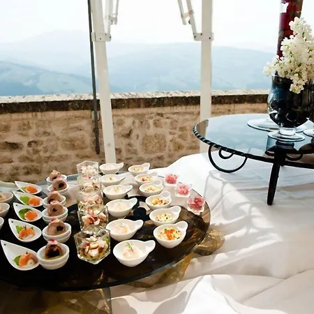 ベッド・アンド・ブレックファスト Castello Di