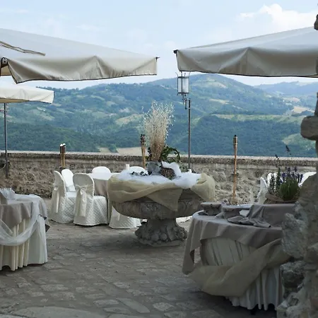 Castello Di ベッド・アンド・ブレックファスト Vigoleno