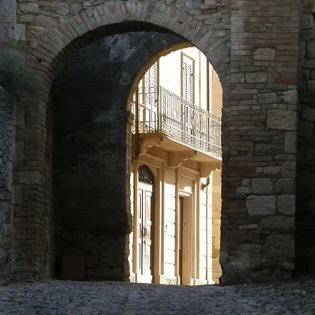 Castello Di Vigoleno