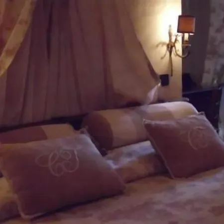 ベッド・アンド・ブレックファスト Castello Di Vigoleno