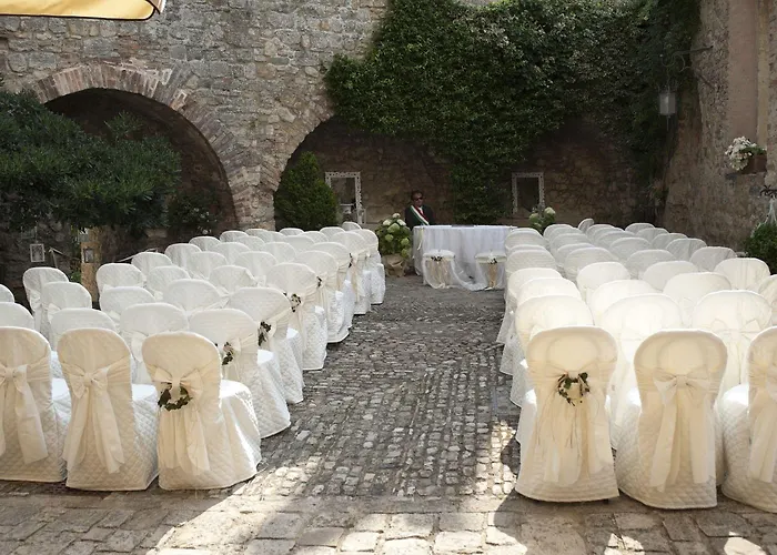 Couette-café Castello Di 4*