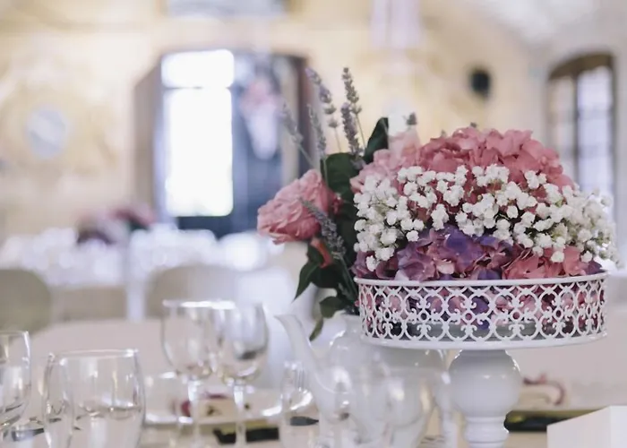 Couette-café Castello Di 4*