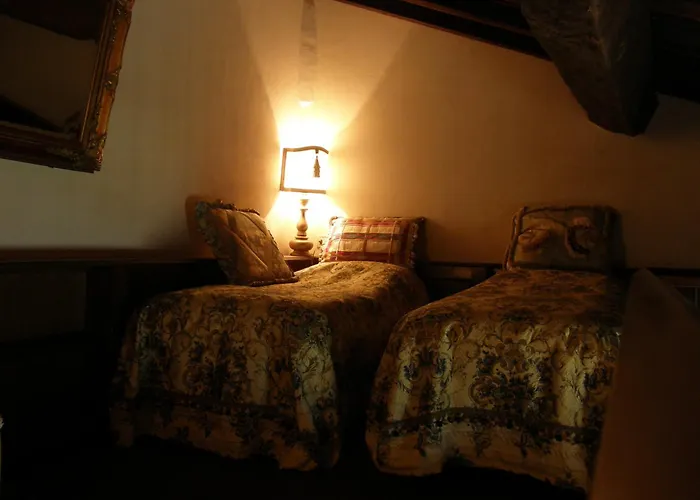 Couette-café Castello Di 4*