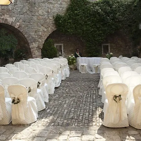 Bed & Breakfast Castello Di Vigoleno