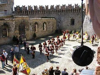 Castello Di Bed & Breakfast