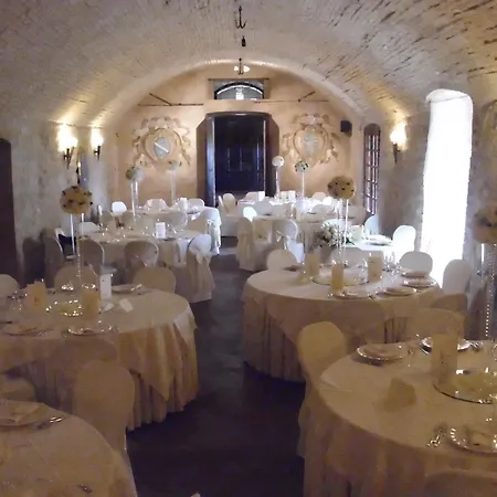 Castello Di Bed & Breakfast Vigoleno