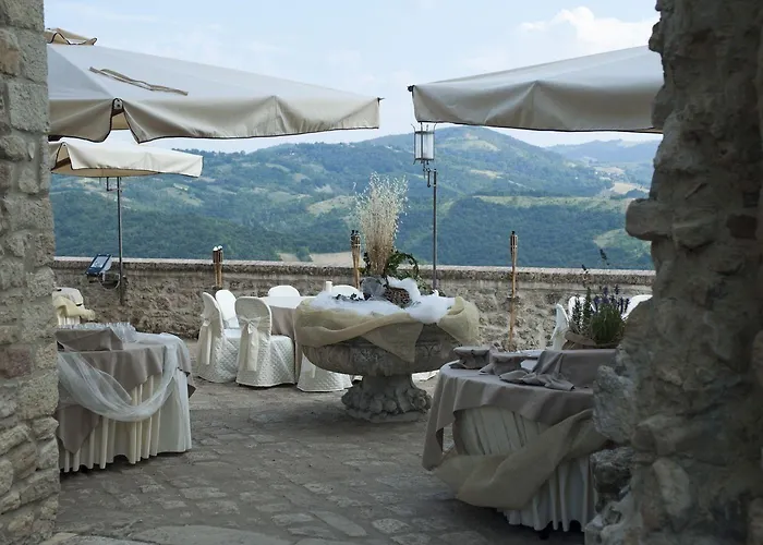 Castello Di Alojamento de Acomodação e Pequeno-almoço Vigoleno