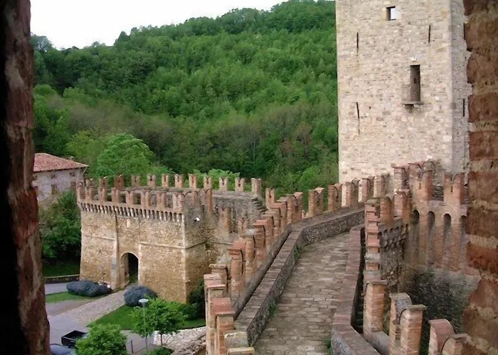 Castello Di 4* Vigoleno